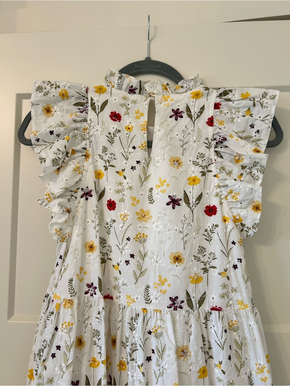 En Saison White Floral Tiered Maxi Dress with Red and Yellow Accents - Picture 6 of 6